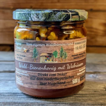 Fichtenwaldhonig mit Walnüssen 500g, Ursprung niederbayerisches Isar-Hügelland, sulzig-sämig-kristallisiert | Imkerei Merl